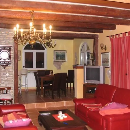 Holiday home In With Private Tenniscourt