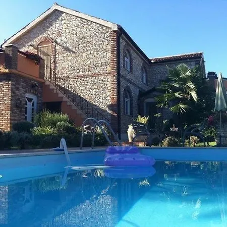 Holiday home In With Private Tenniscourt *